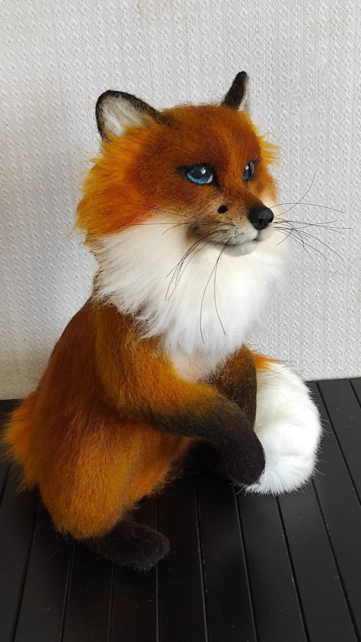 Fox 5 felt-animal-sculpture-fox